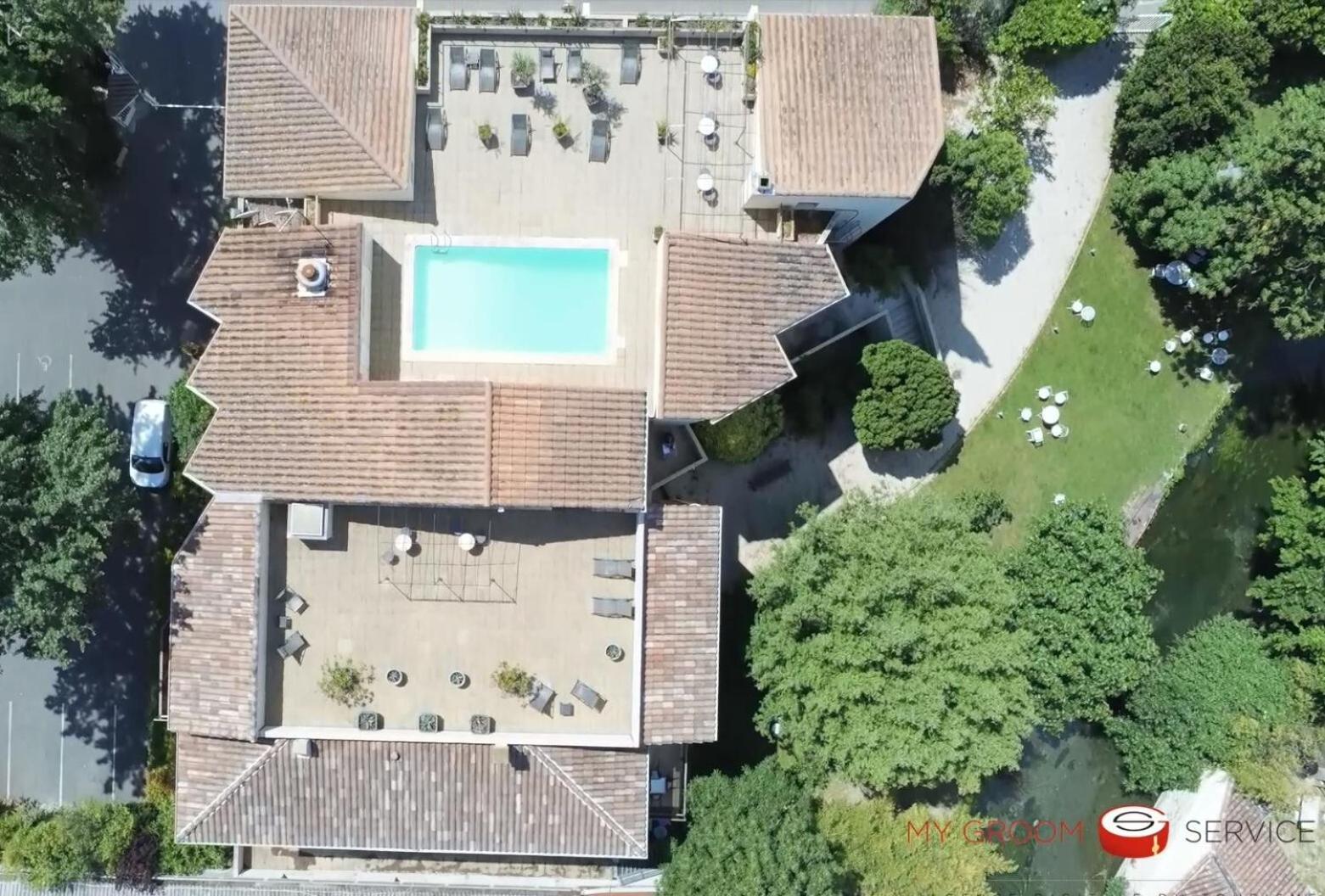 Hotel Les Nevons LʼIsle-sur-la-Sorgue المظهر الخارجي الصورة